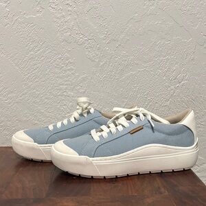 Dr. Scholl’s Women's Light Blue and White Sneakers